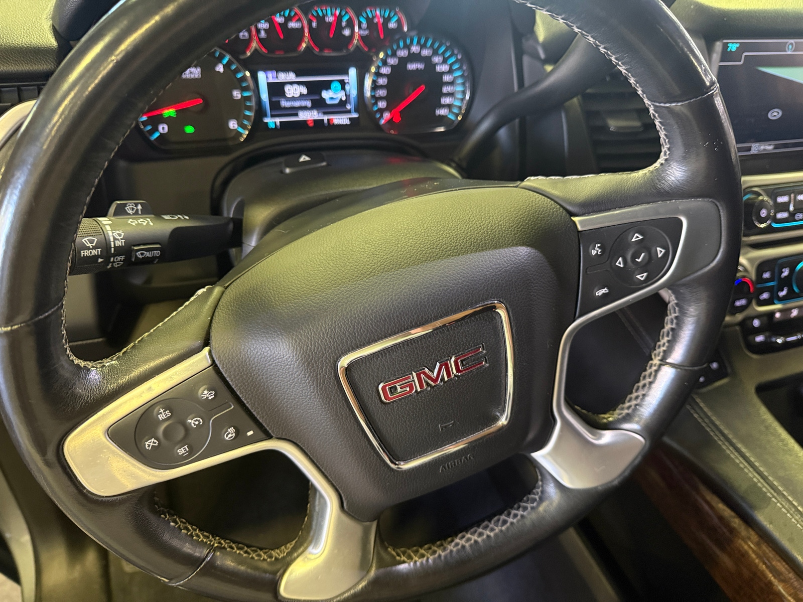Thumbnail: 2019 GMC Yukon XL - 4
