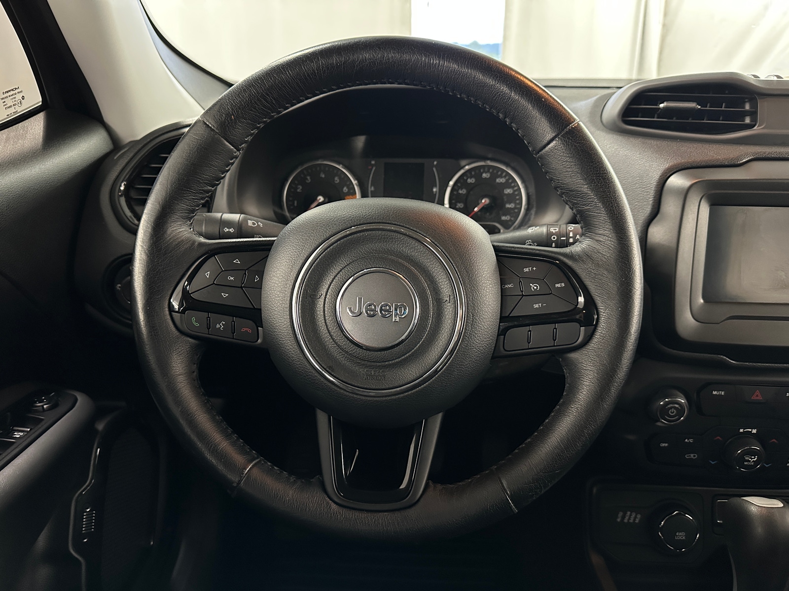Thumbnail: 2020 Jeep Renegade - 5