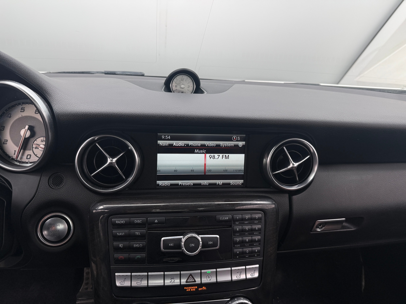 Thumbnail: 2016 Mercedes-Benz SLK - 3