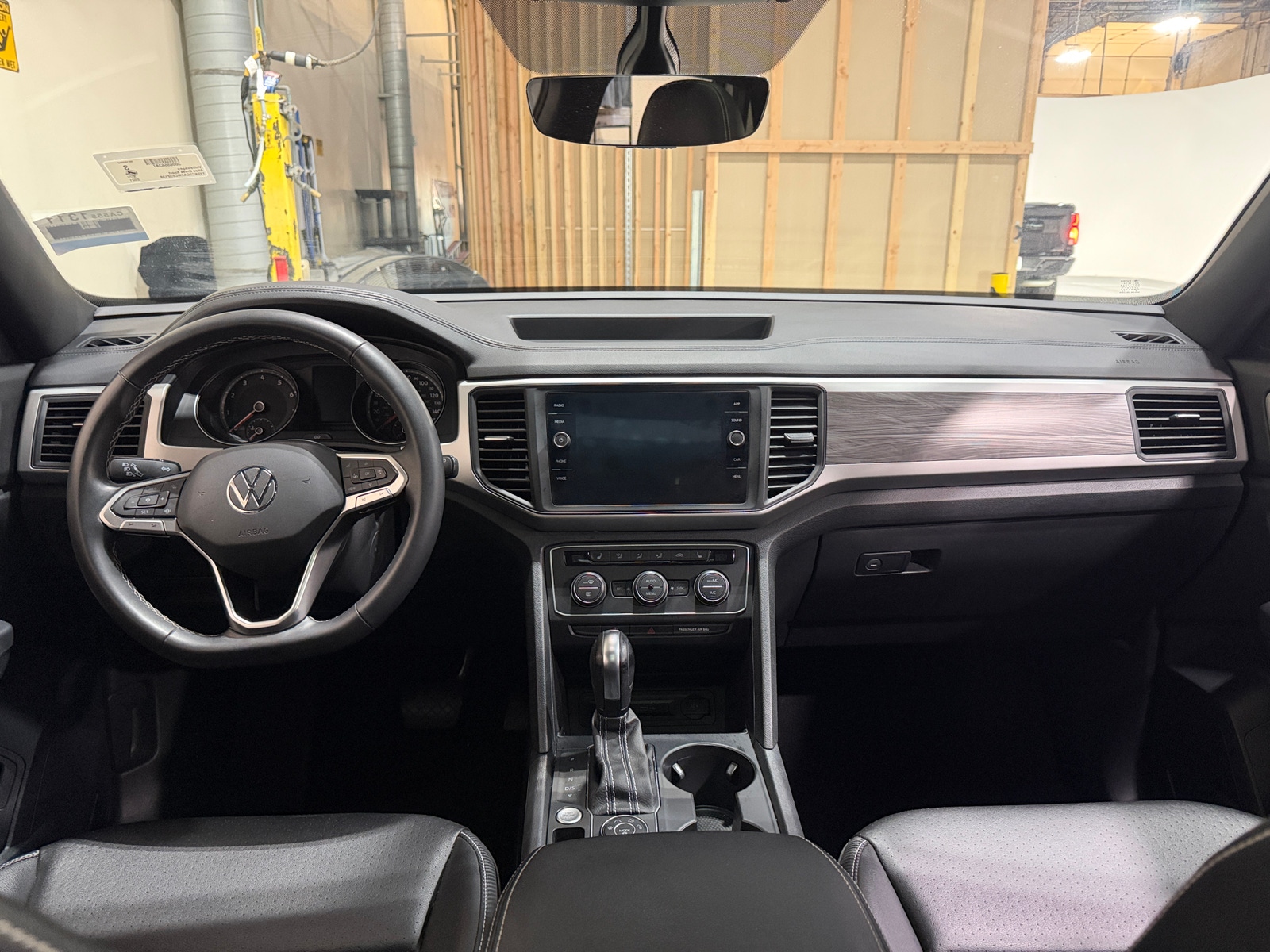 Thumbnail: 2021 Volkswagen Atlas - 2