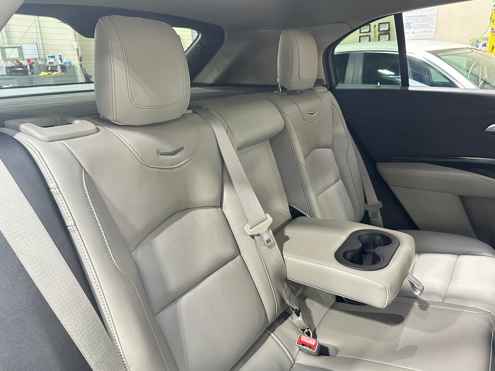 Thumbnail: 2023 Cadillac XT4 - 5