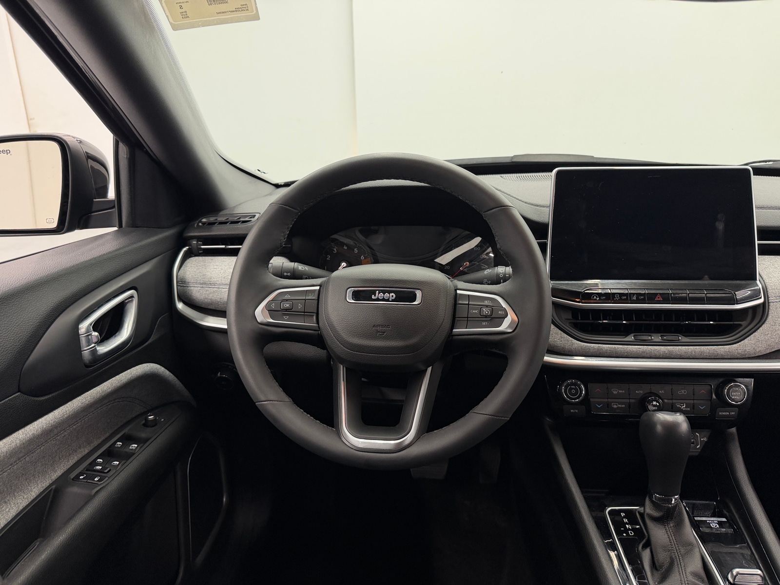 Thumbnail: 2023 Jeep Compass - 5