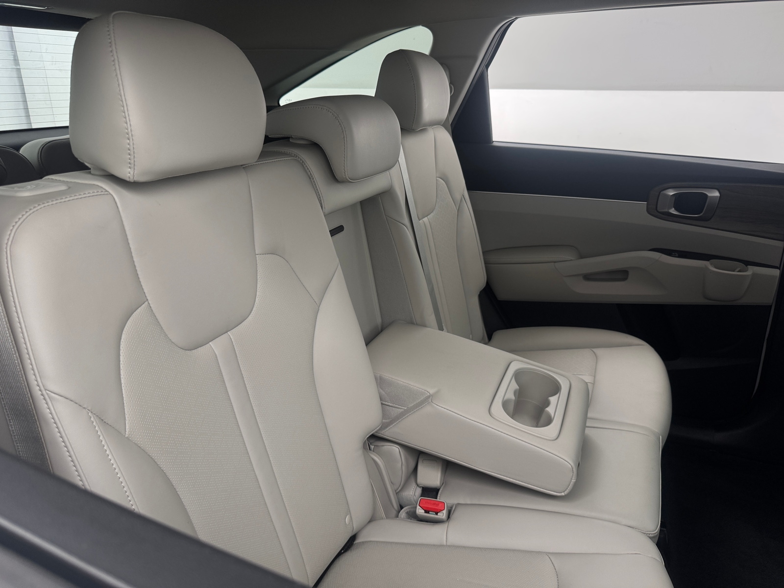 Thumbnail: 2023 Kia Sorento - 5