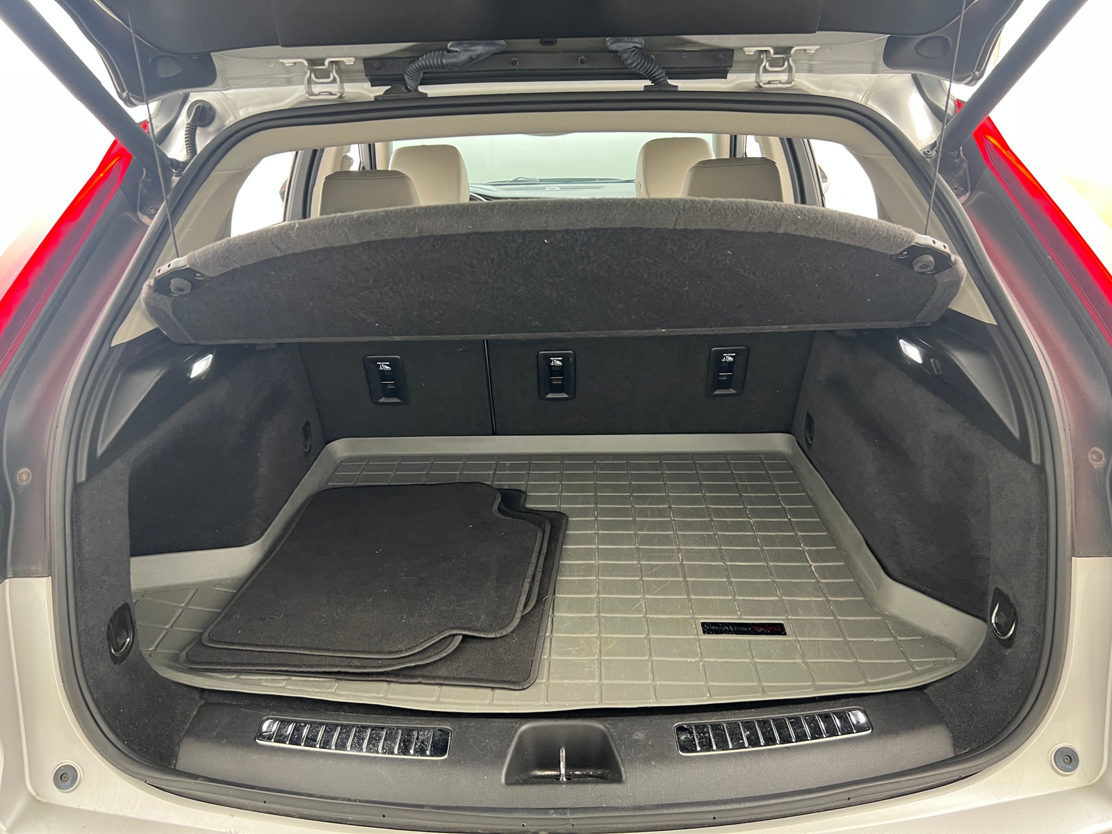 Thumbnail: 2019 Cadillac XT4 - 6