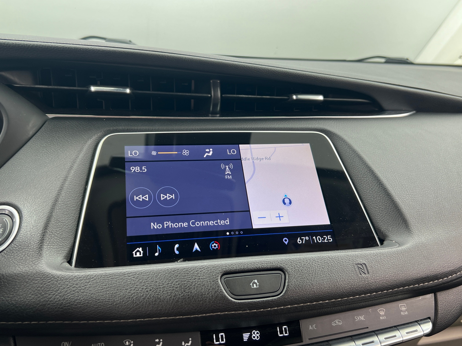 Thumbnail: 2019 Cadillac XT4 - 3