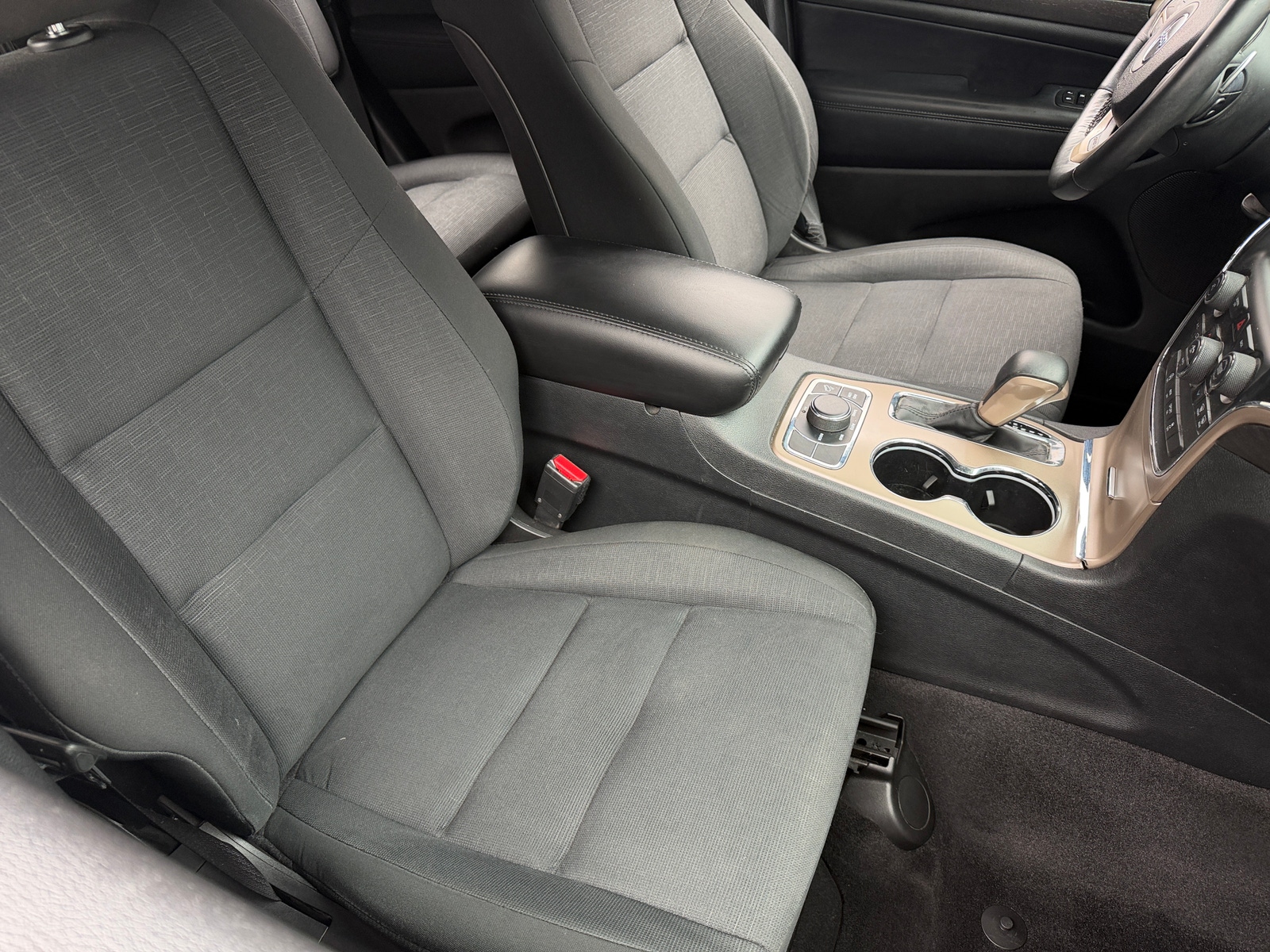 Thumbnail: 2016 Jeep Grand Cherokee - 2
