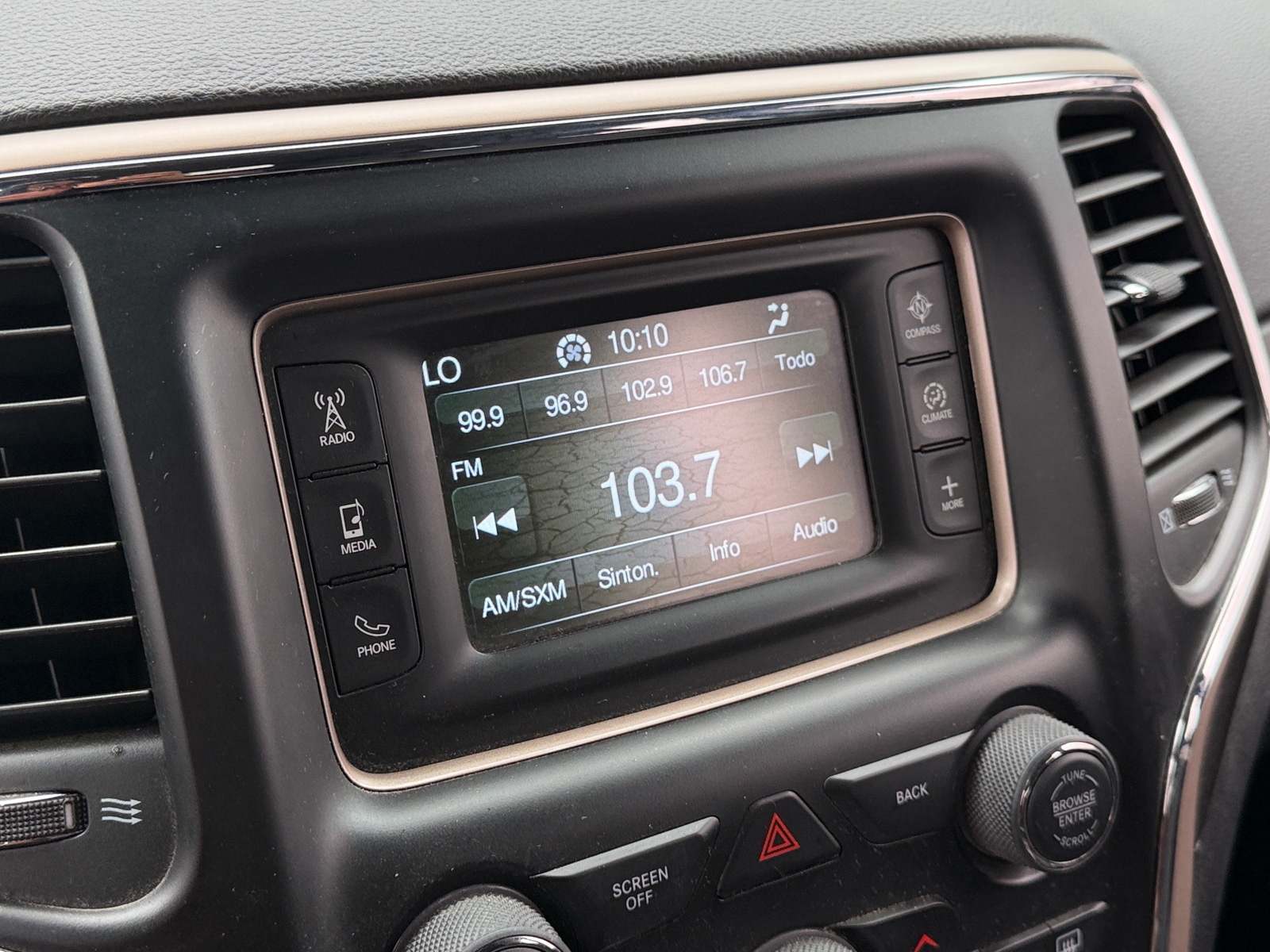 Thumbnail: 2016 Jeep Grand Cherokee - 4