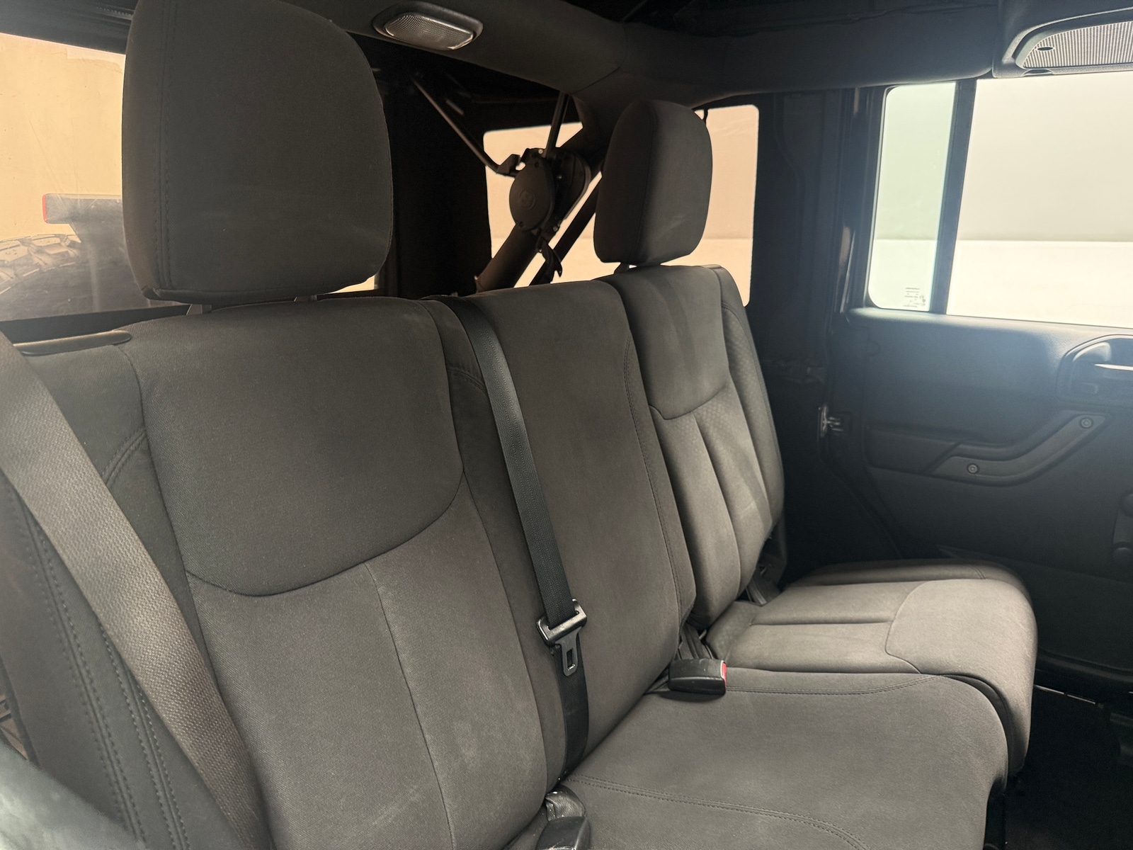 Thumbnail: 2016 Jeep Wrangler - 6