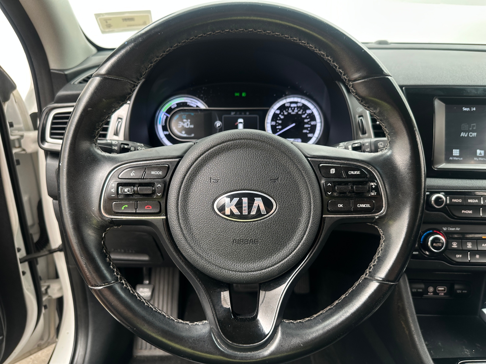 Thumbnail: 2017 Kia Niro - 5