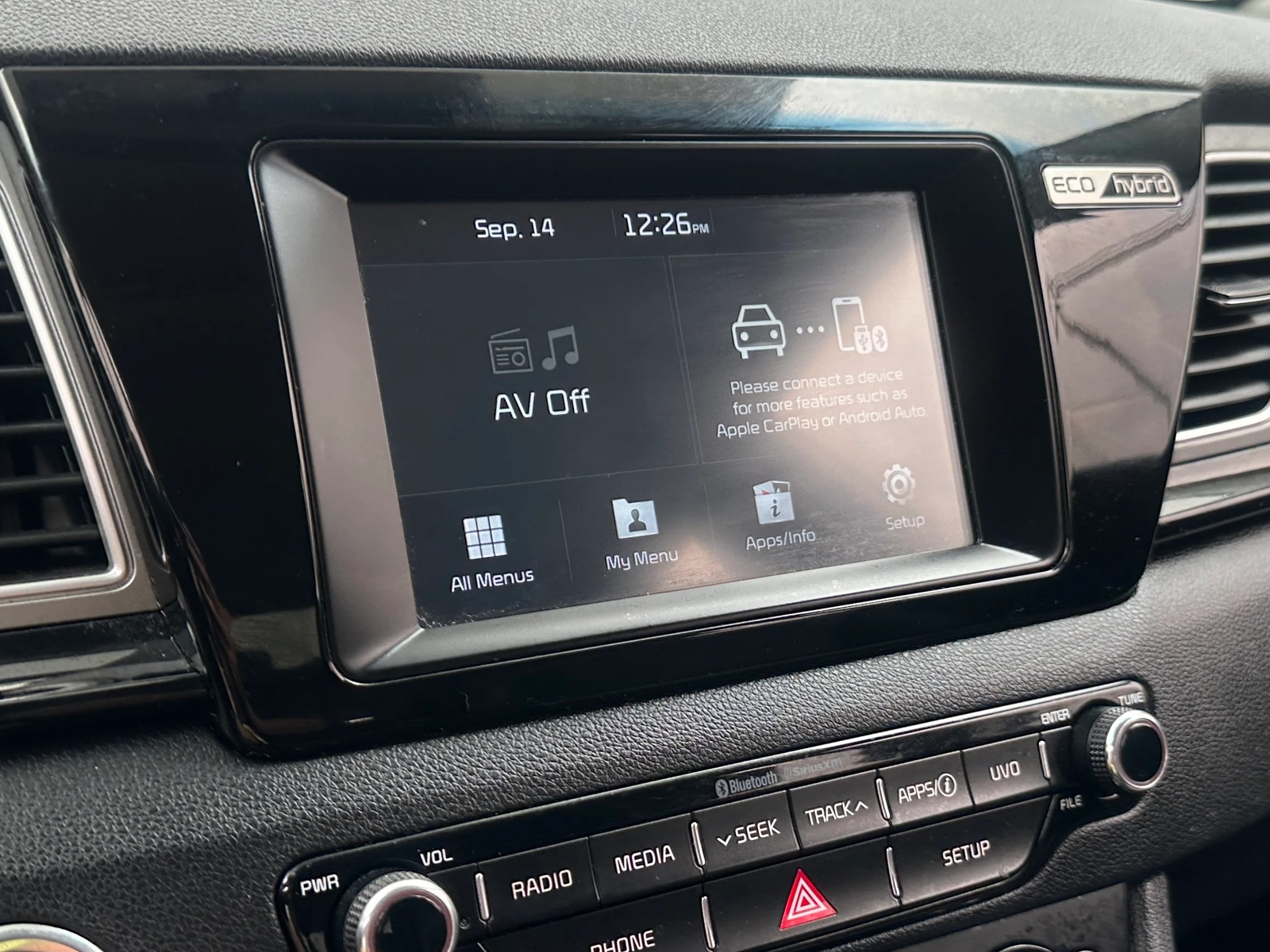 Thumbnail: 2017 Kia Niro - 4