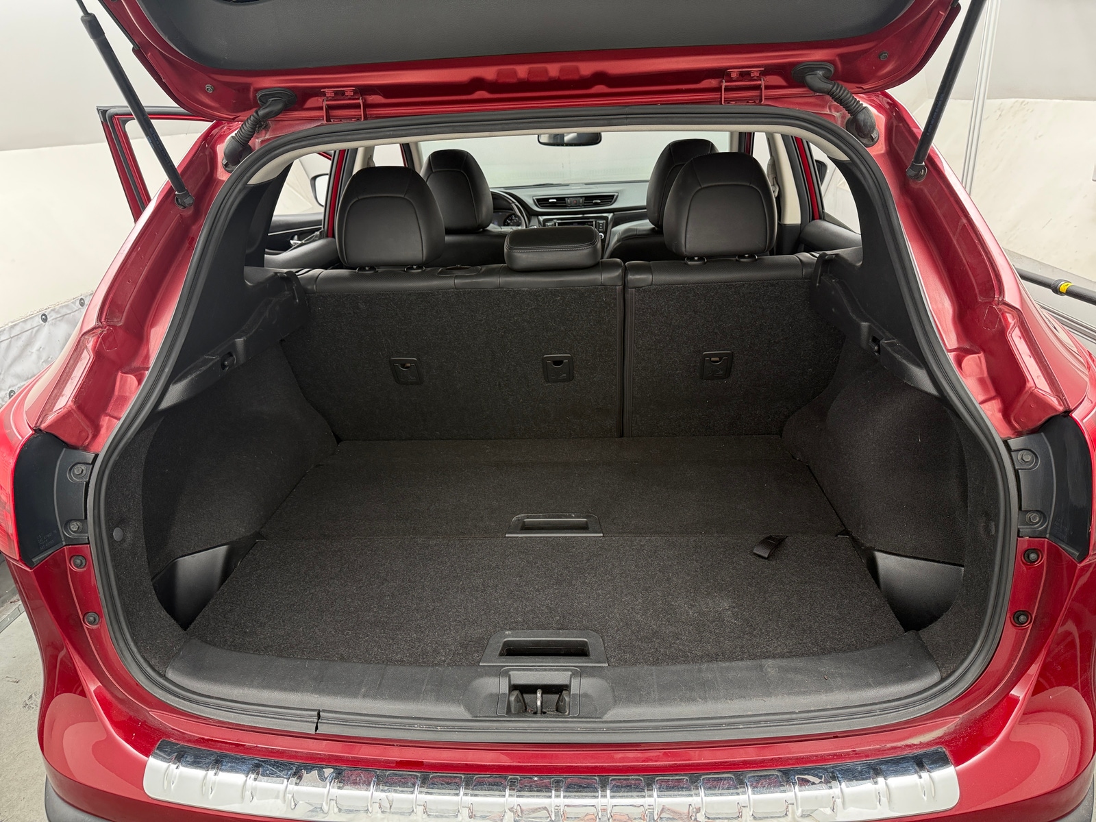Thumbnail: 2019 Nissan Rogue Sport - 6