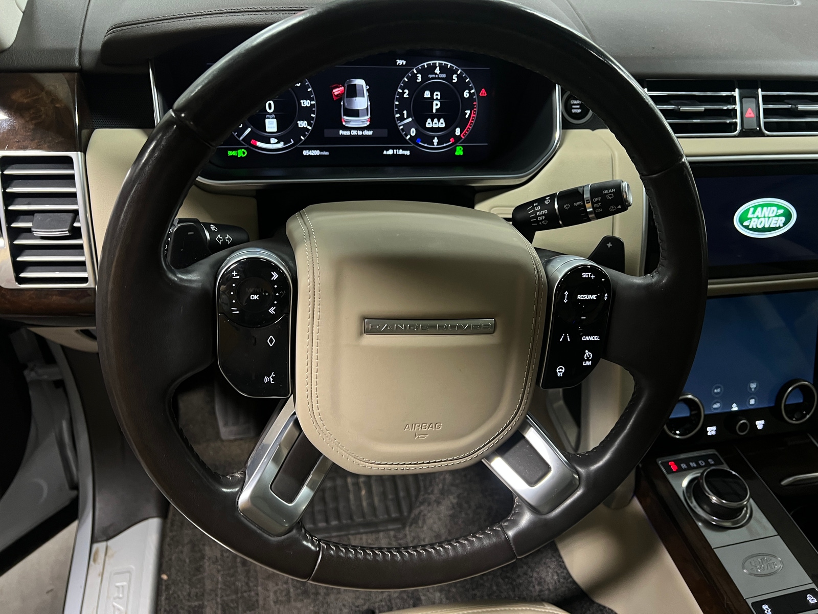 Thumbnail: 2021 Land Rover Range Rover - 4
