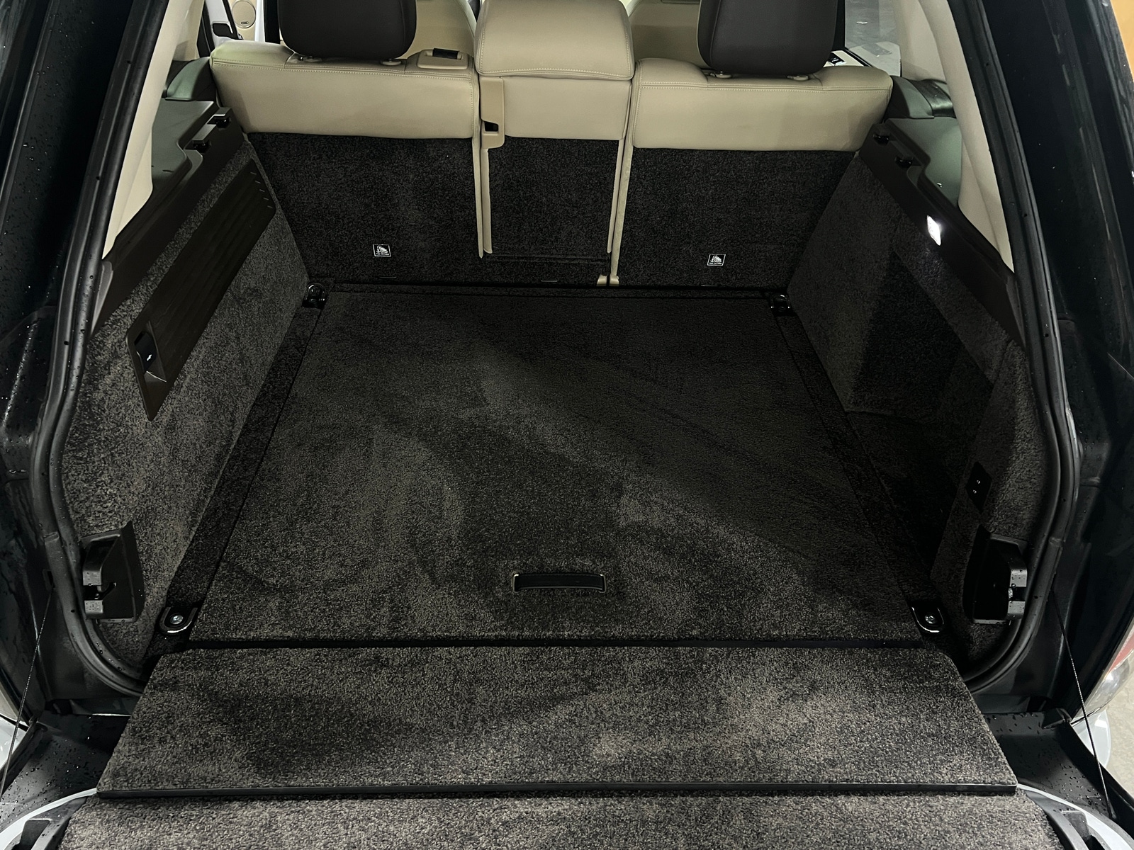 Thumbnail: 2021 Land Rover Range Rover - 6