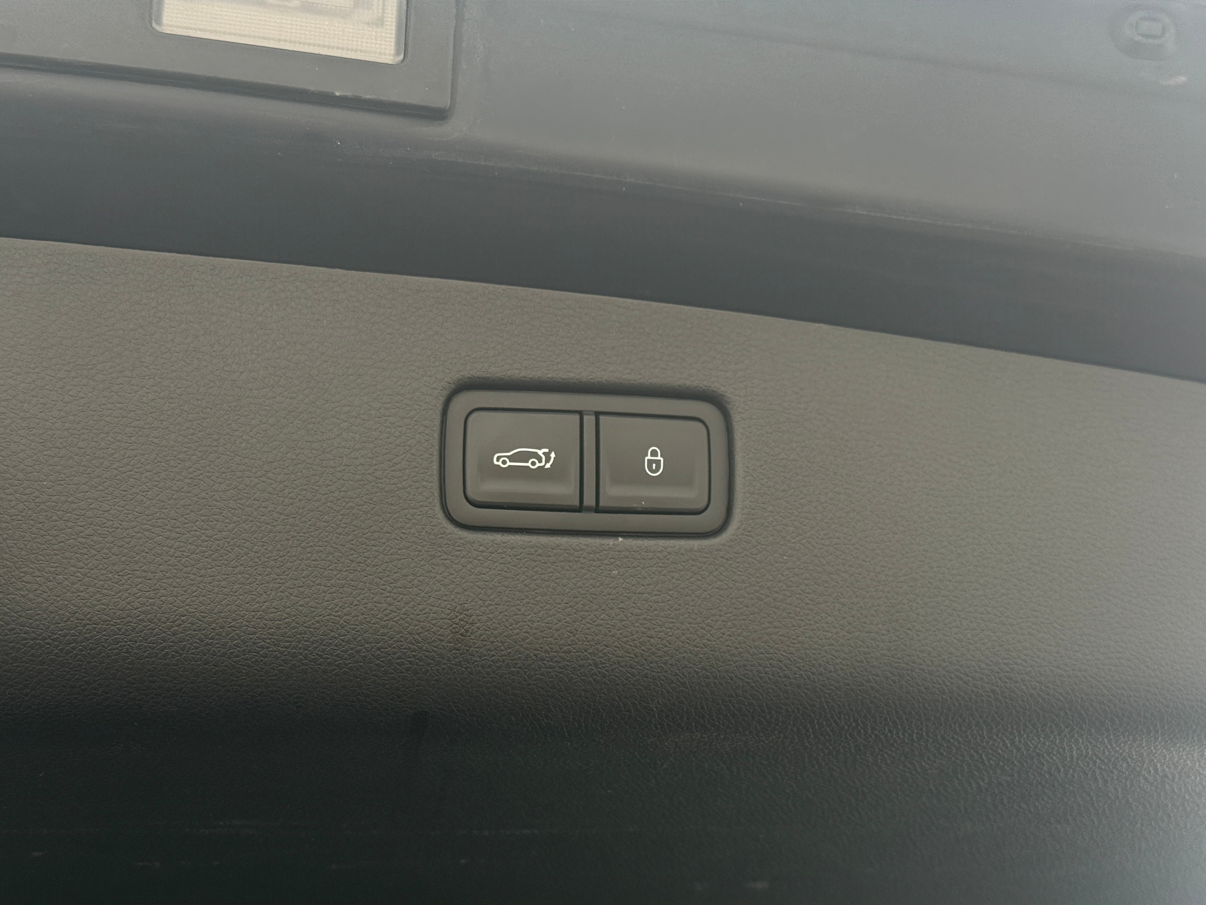 2025 GENESIS GV70
