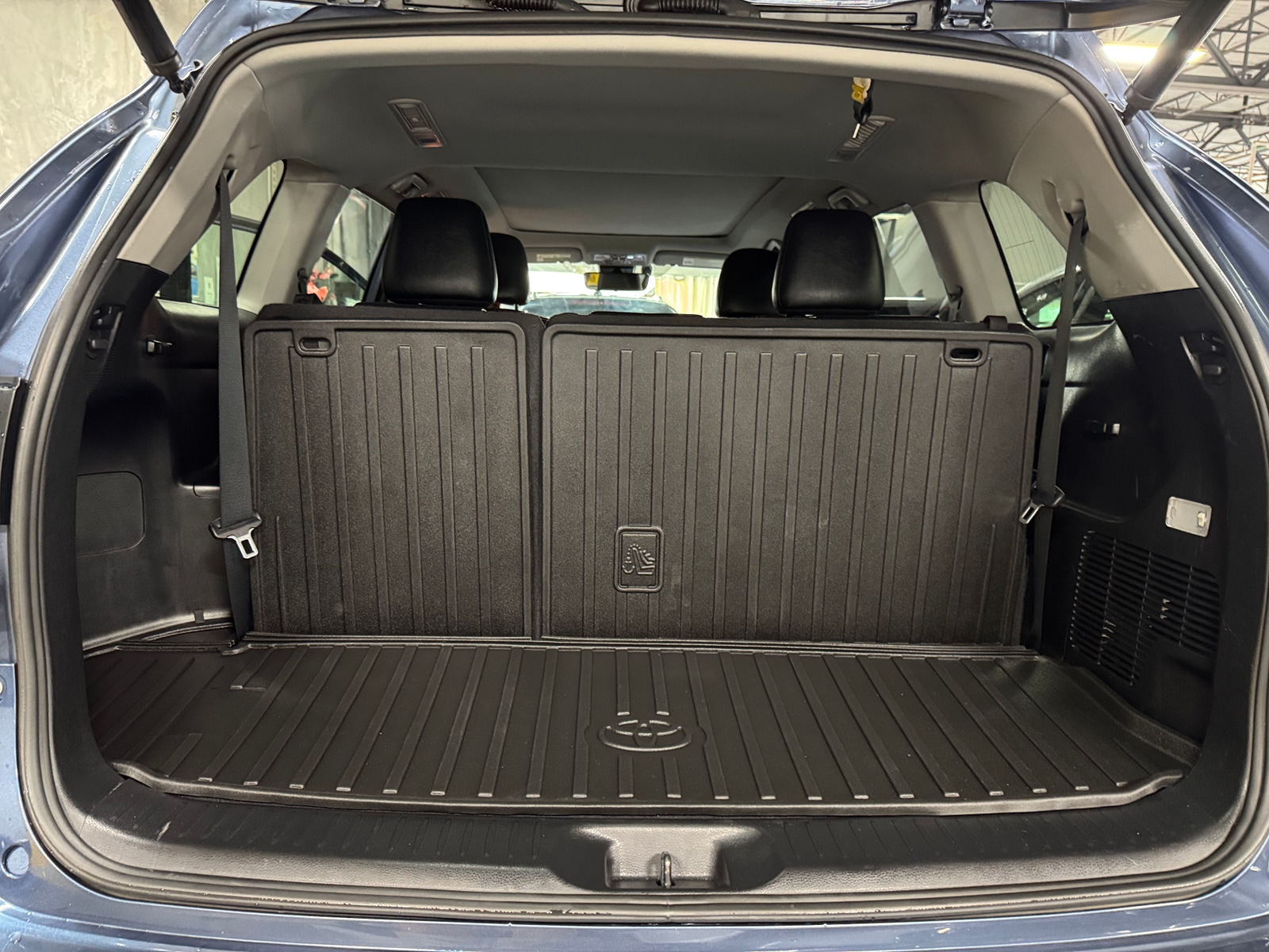 Thumbnail: 2019 Toyota Highlander - 6