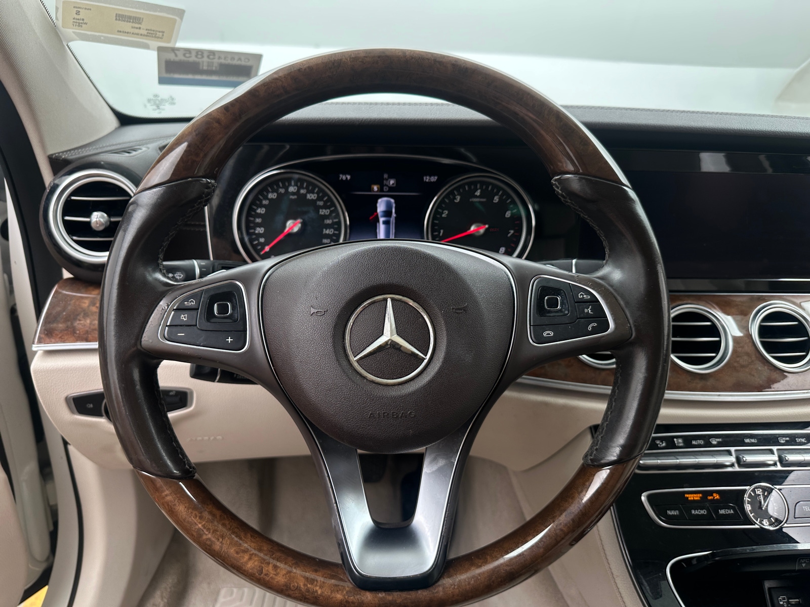 Thumbnail: 2017 Mercedes-Benz E-Class - 4