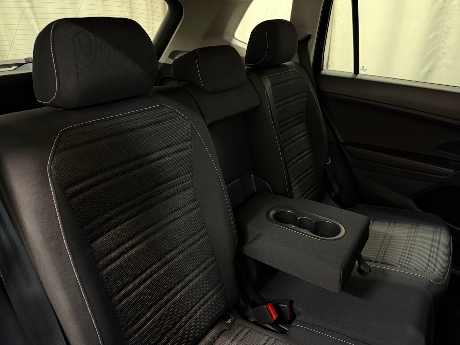 Thumbnail: 2023 Volkswagen Tiguan - 6