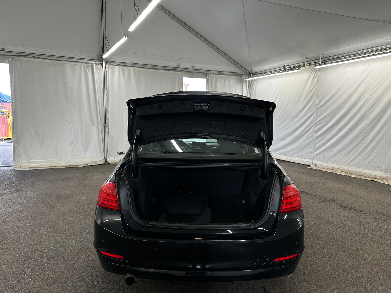 Thumbnail: 2015 BMW 3 Series - 6