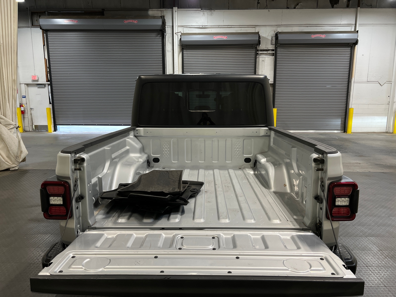 Thumbnail: 2022 Jeep Gladiator - 6