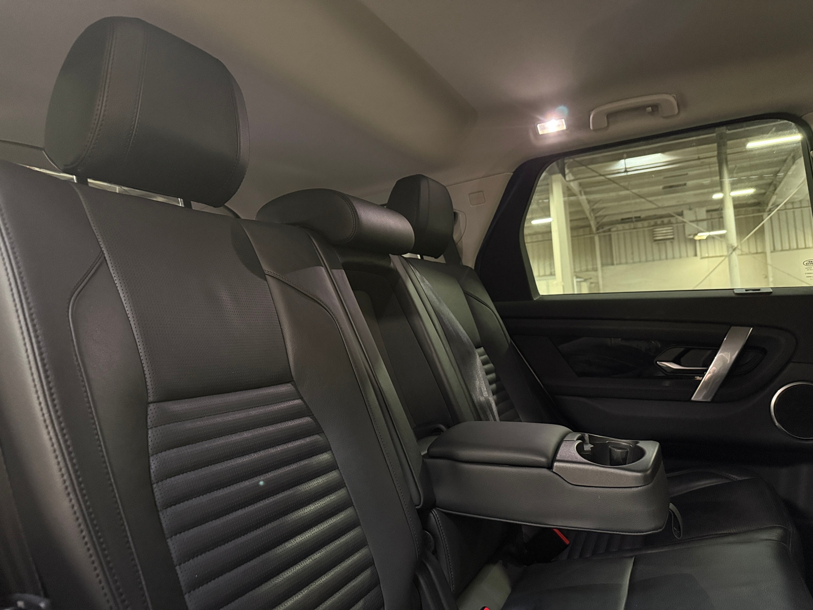 Thumbnail: 2021 Land Rover Discovery Sport - 5