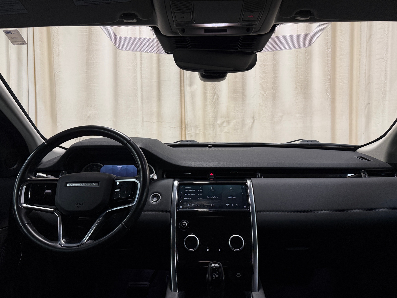 Thumbnail: 2021 Land Rover Discovery Sport - 2