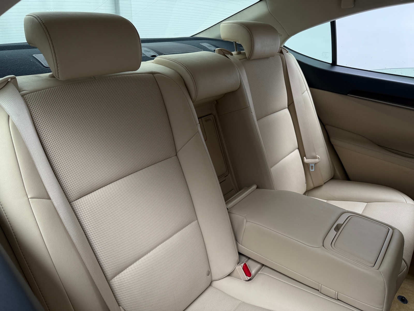 Thumbnail: 2014 Lexus ES - 5