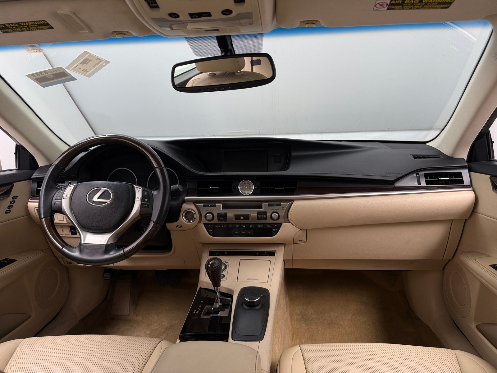Thumbnail: 2014 Lexus ES - 2