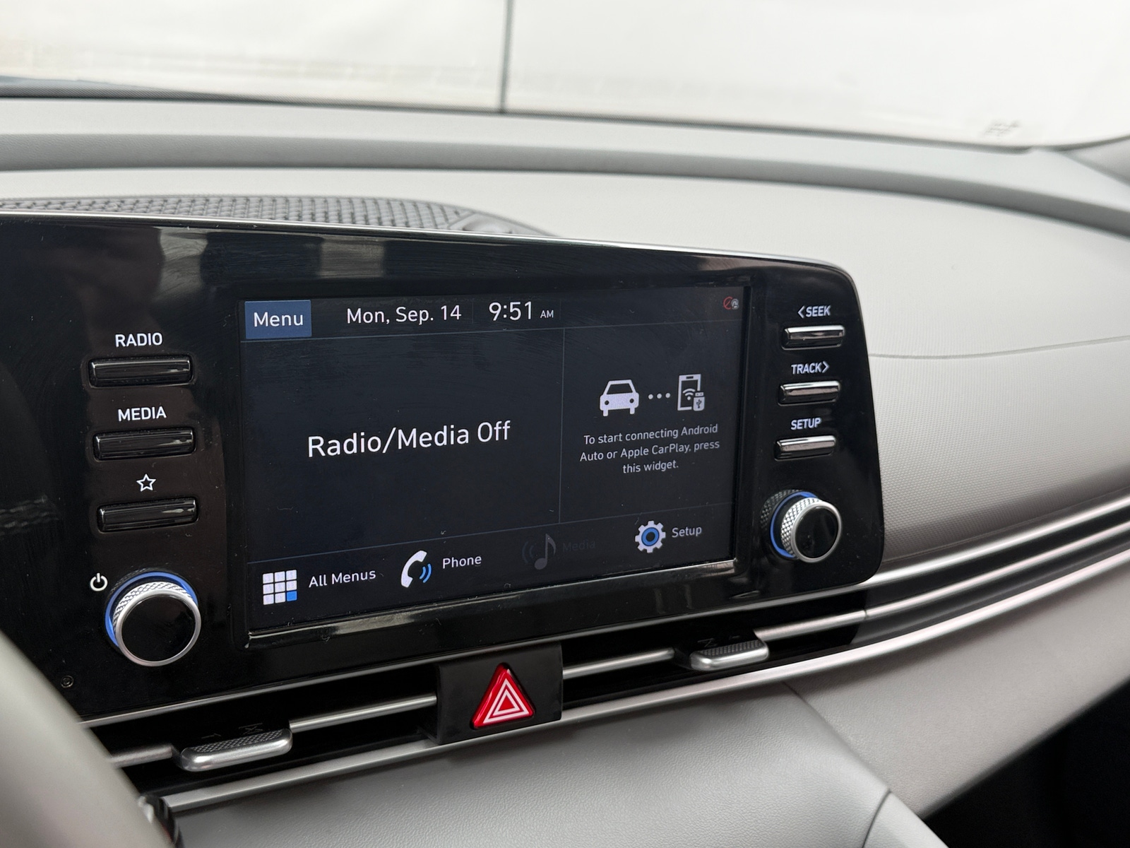 Thumbnail: 2021 Hyundai Elantra - 4