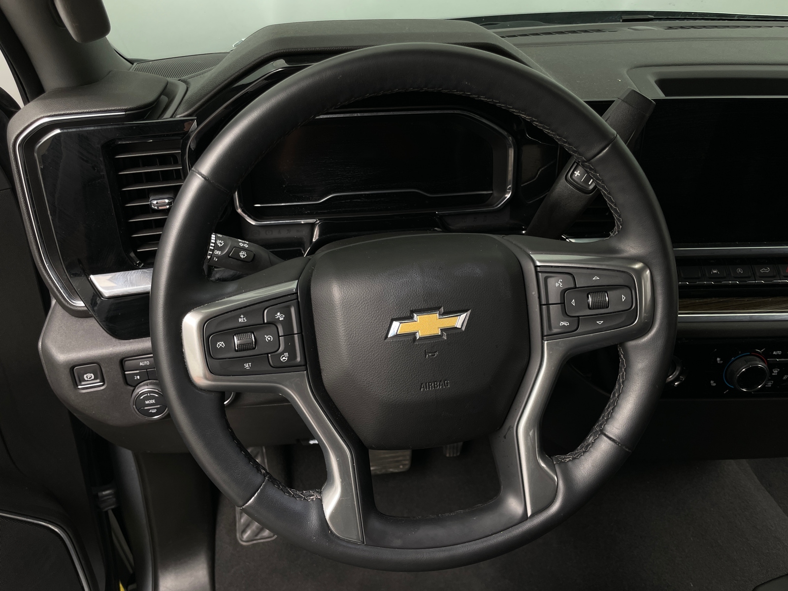 Thumbnail: 2024 Chevrolet Silverado 1500 - 5