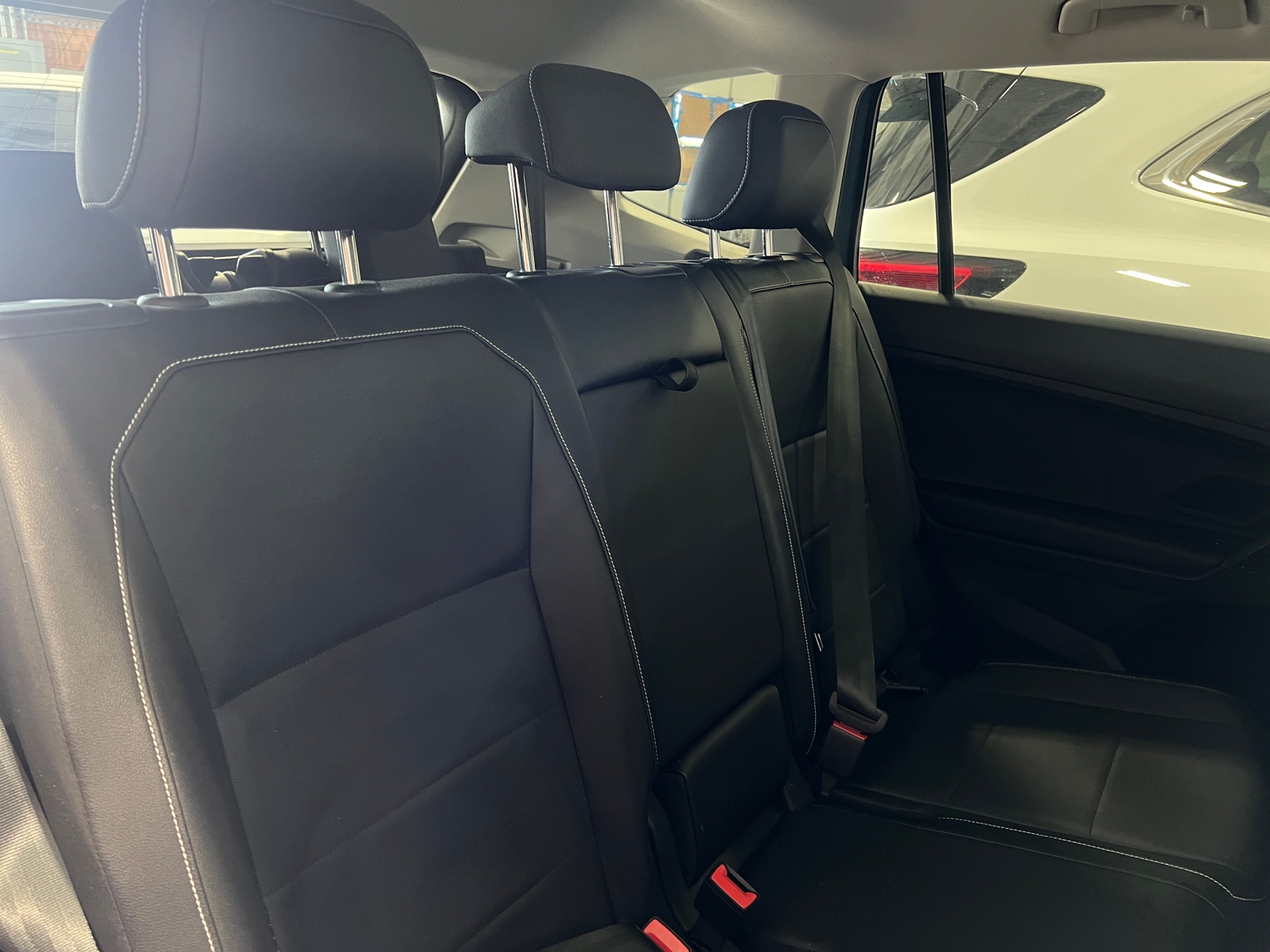 Thumbnail: 2021 Volkswagen Tiguan - 5