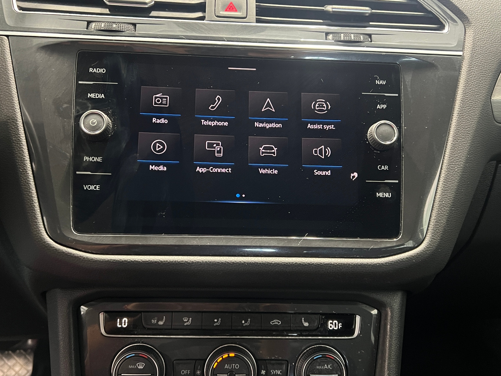 Thumbnail: 2021 Volkswagen Tiguan - 3
