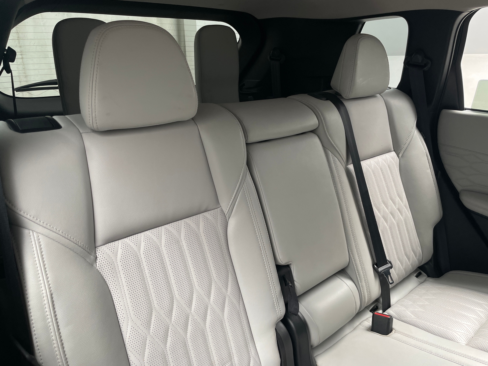 Thumbnail: 2025 Mitsubishi Outlander - 5