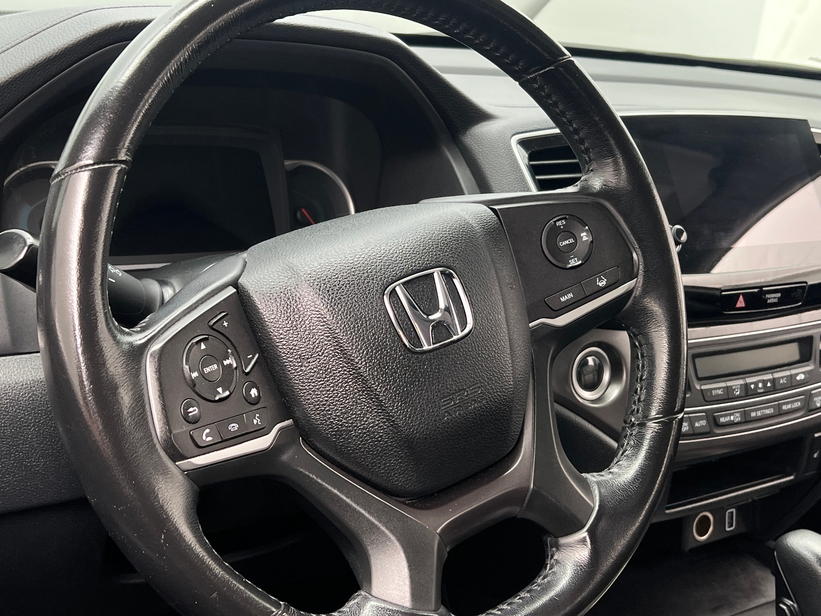 Thumbnail: 2020 Honda Pilot - 4