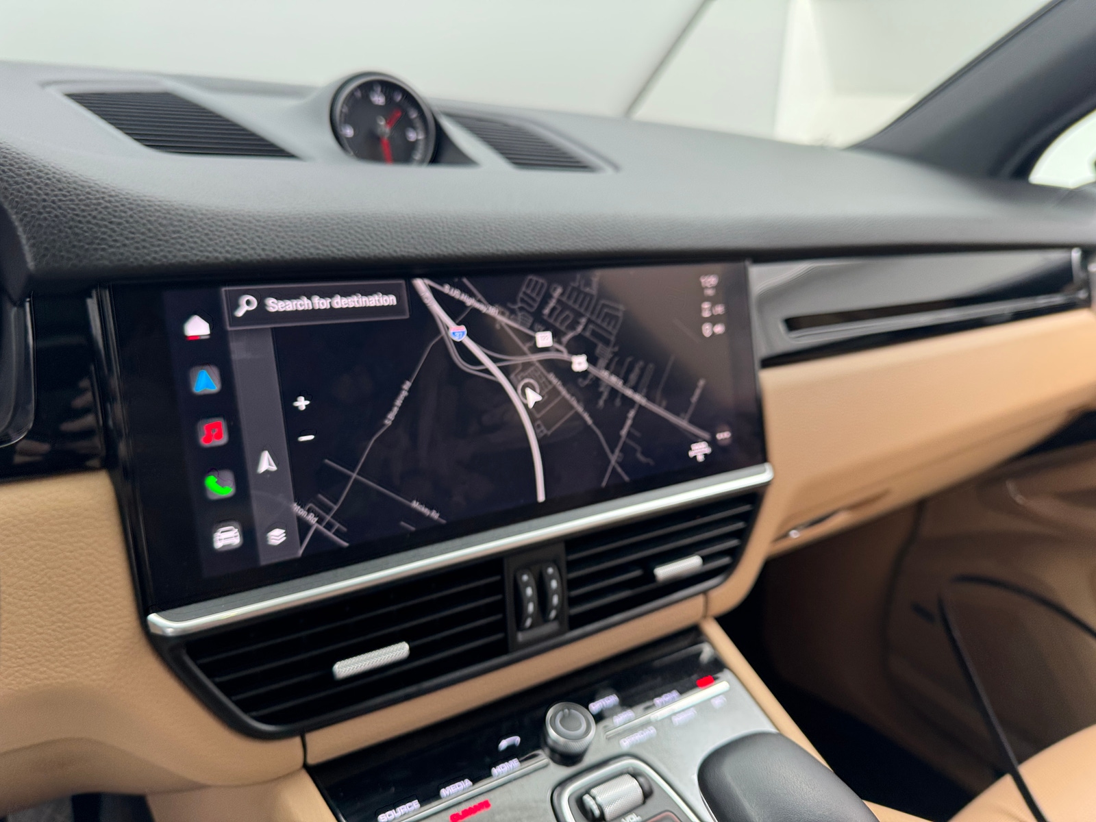 Thumbnail: 2022 Porsche Cayenne - 3