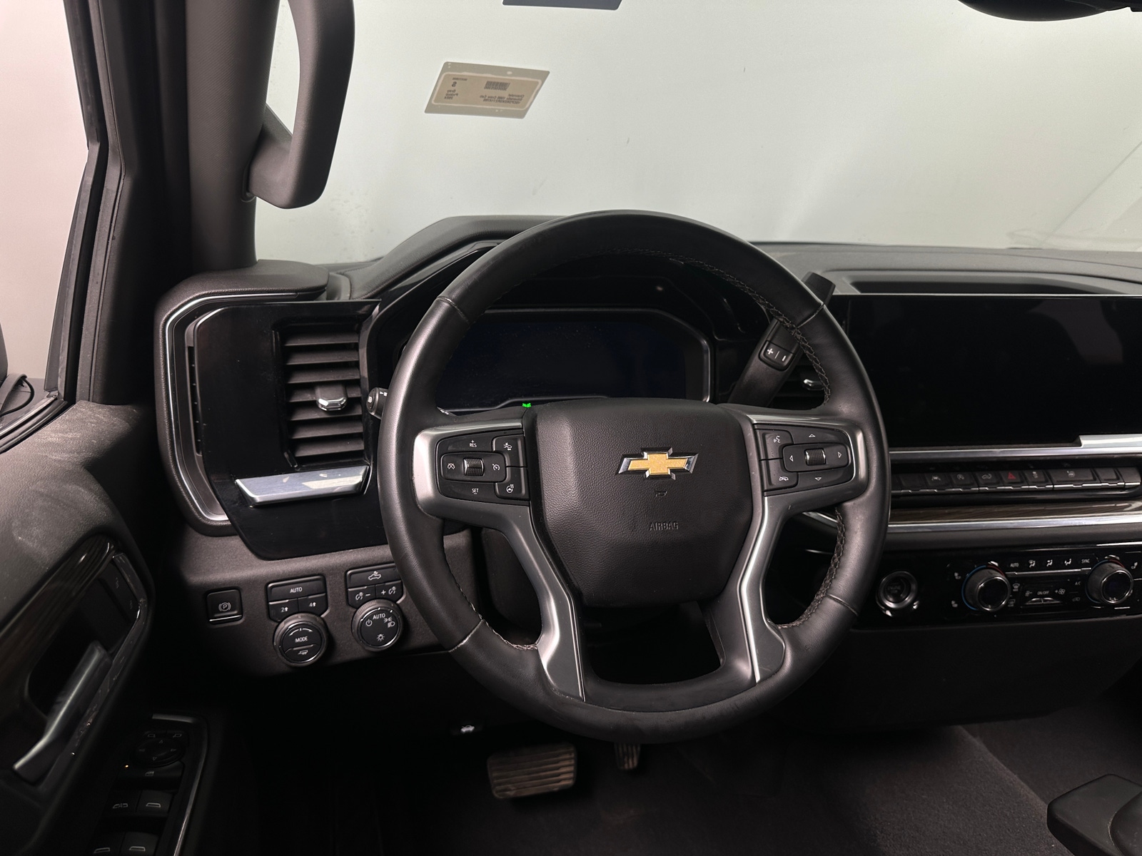 Thumbnail: 2024 Chevrolet Silverado 1500 - 5