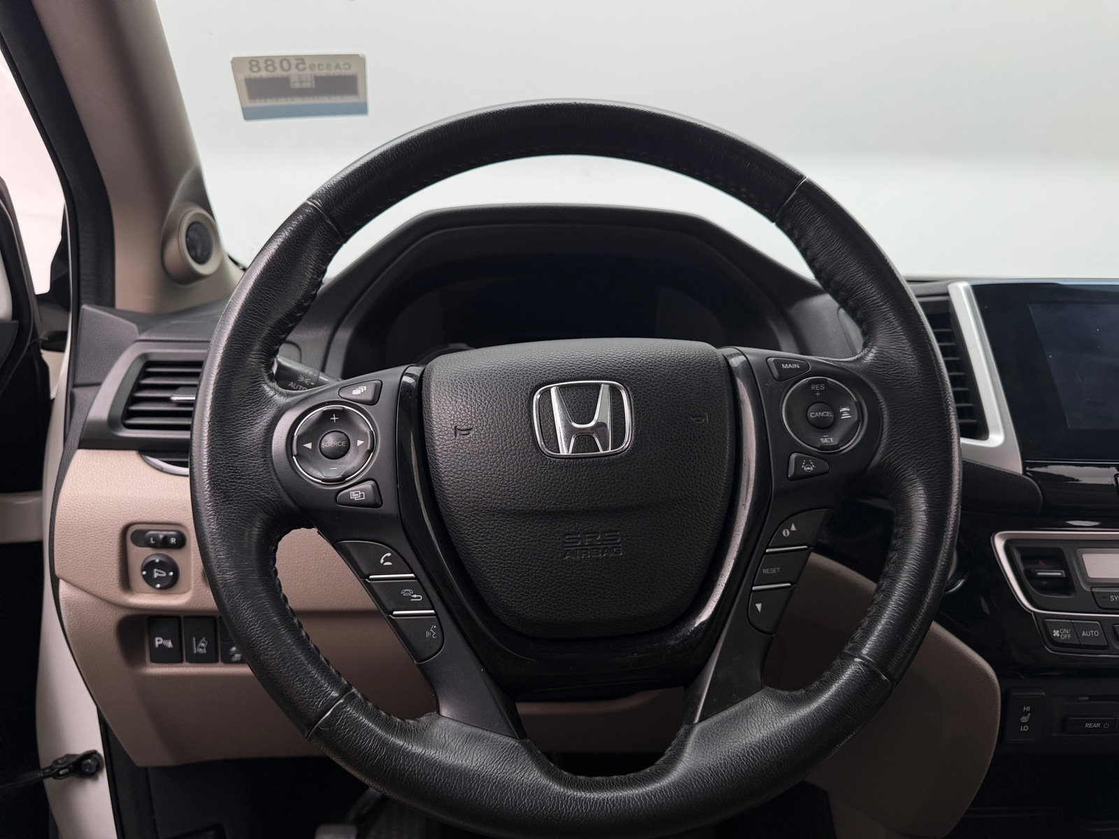 Thumbnail: 2016 Honda Pilot - 4