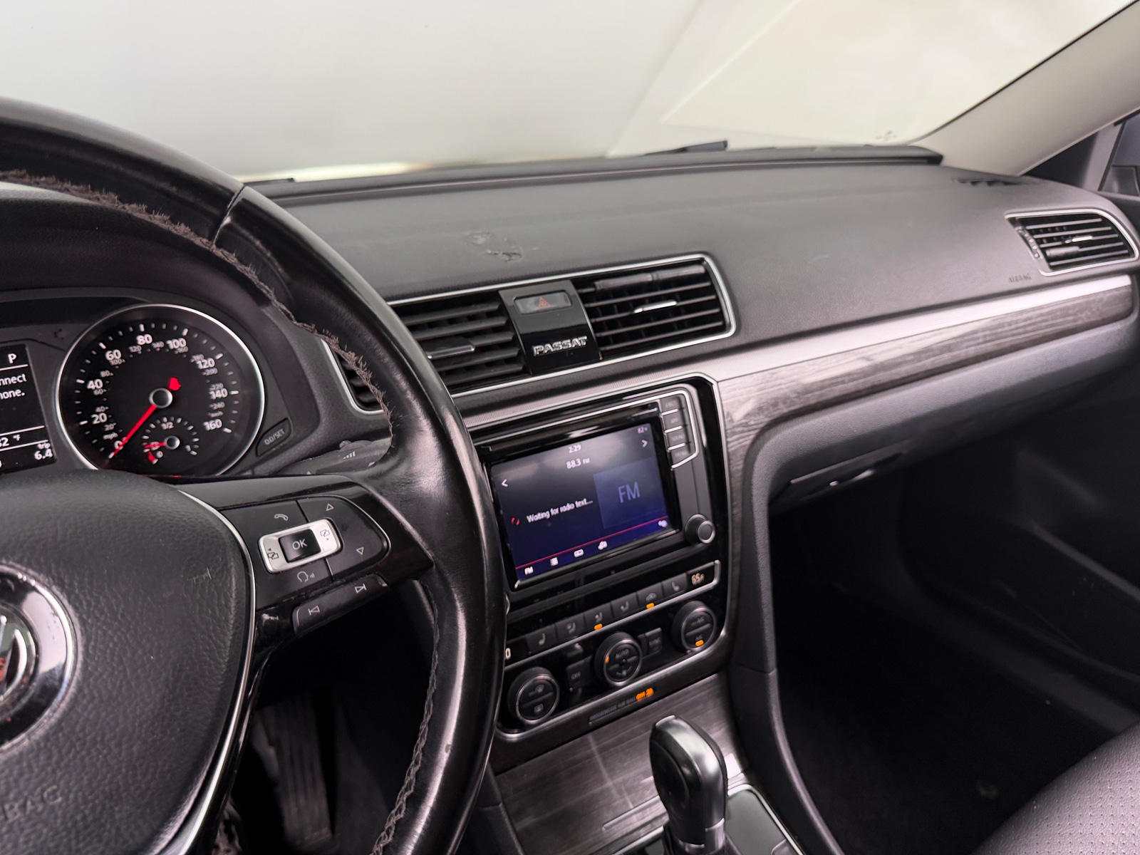 Thumbnail: 2018 Volkswagen Passat - 3