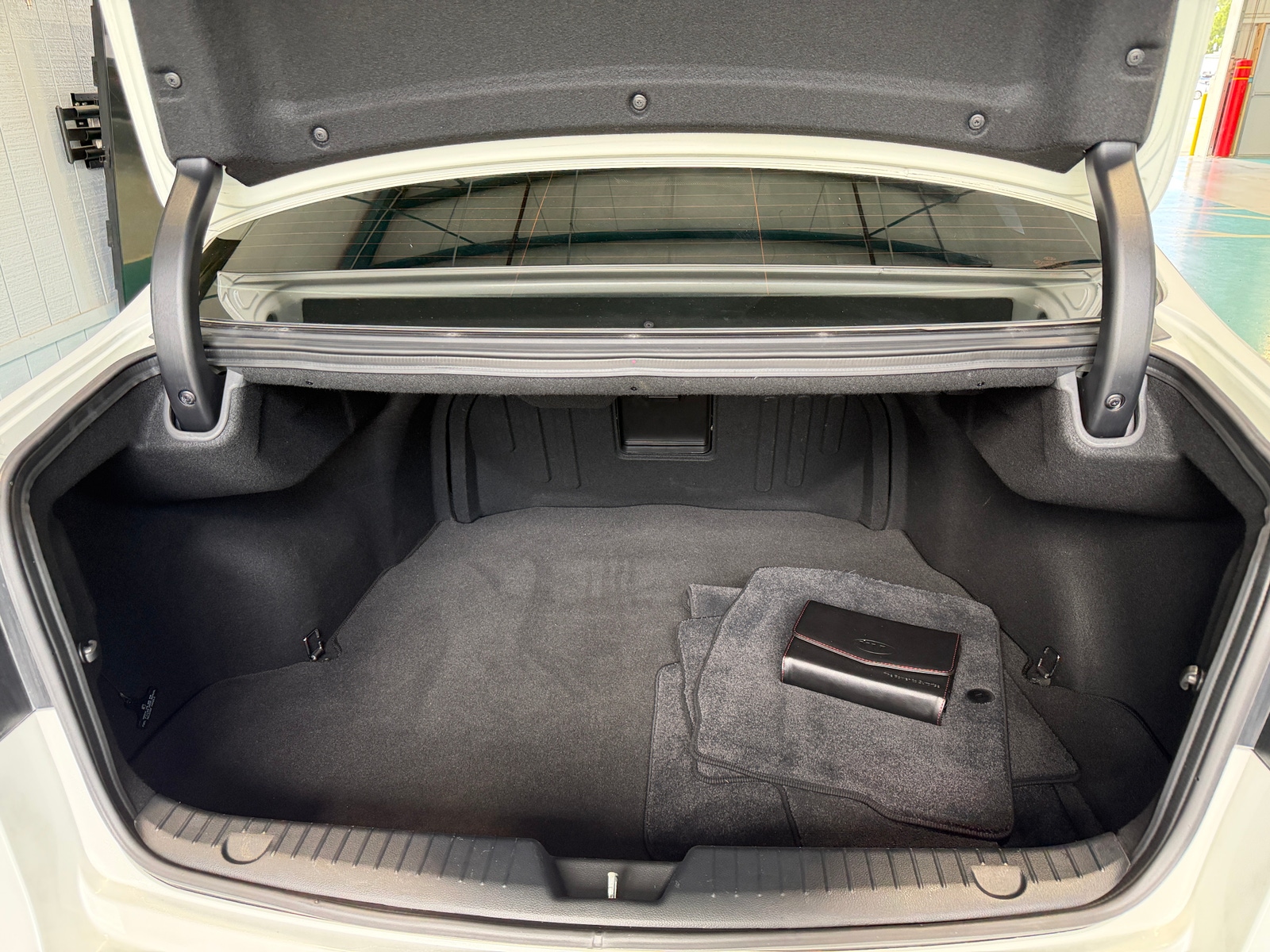 Thumbnail: 2014 Kia Cadenza - 6
