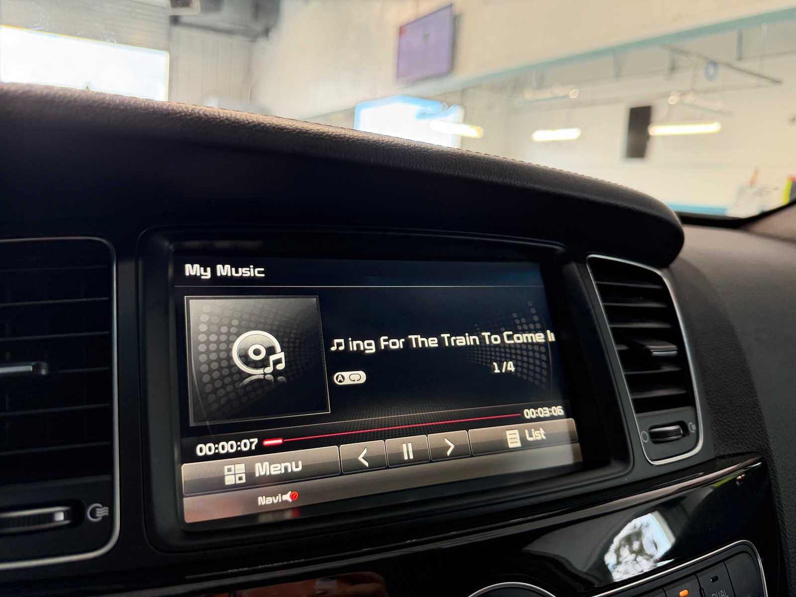 Thumbnail: 2014 Kia Cadenza - 3