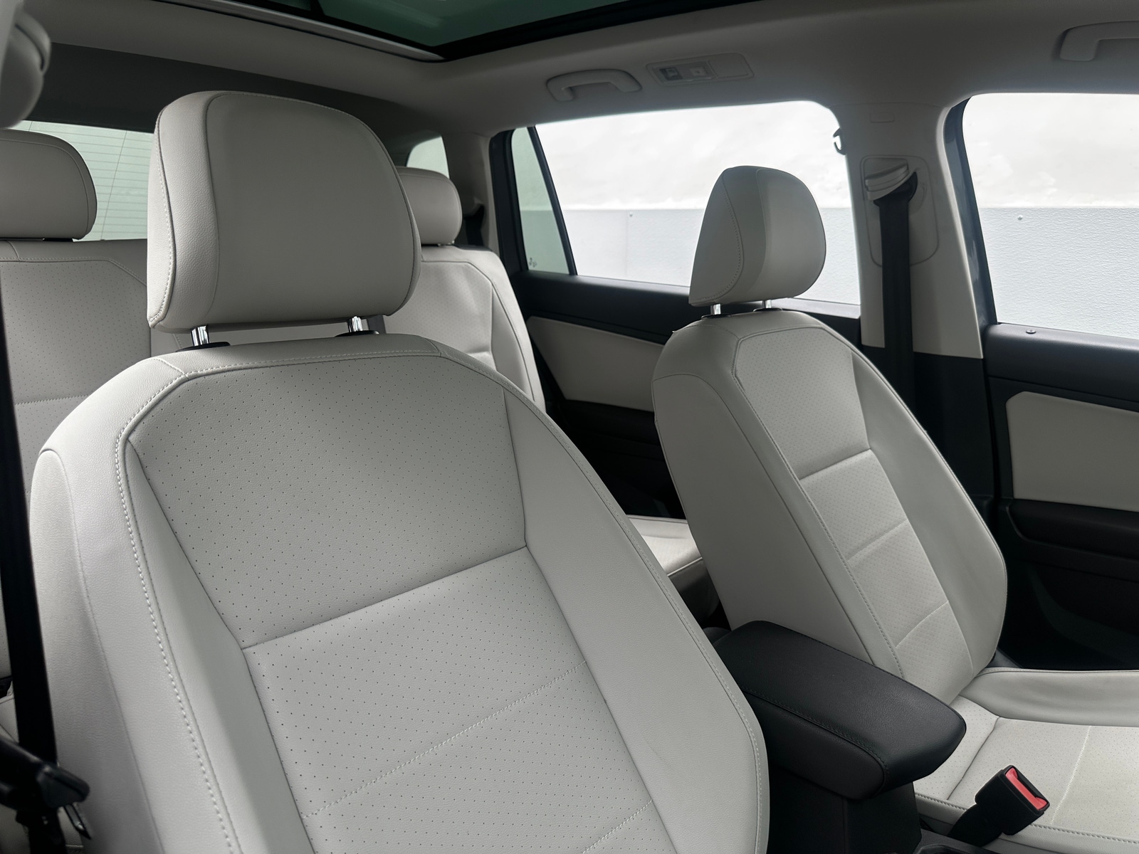 Thumbnail: 2019 Volkswagen Tiguan - 2