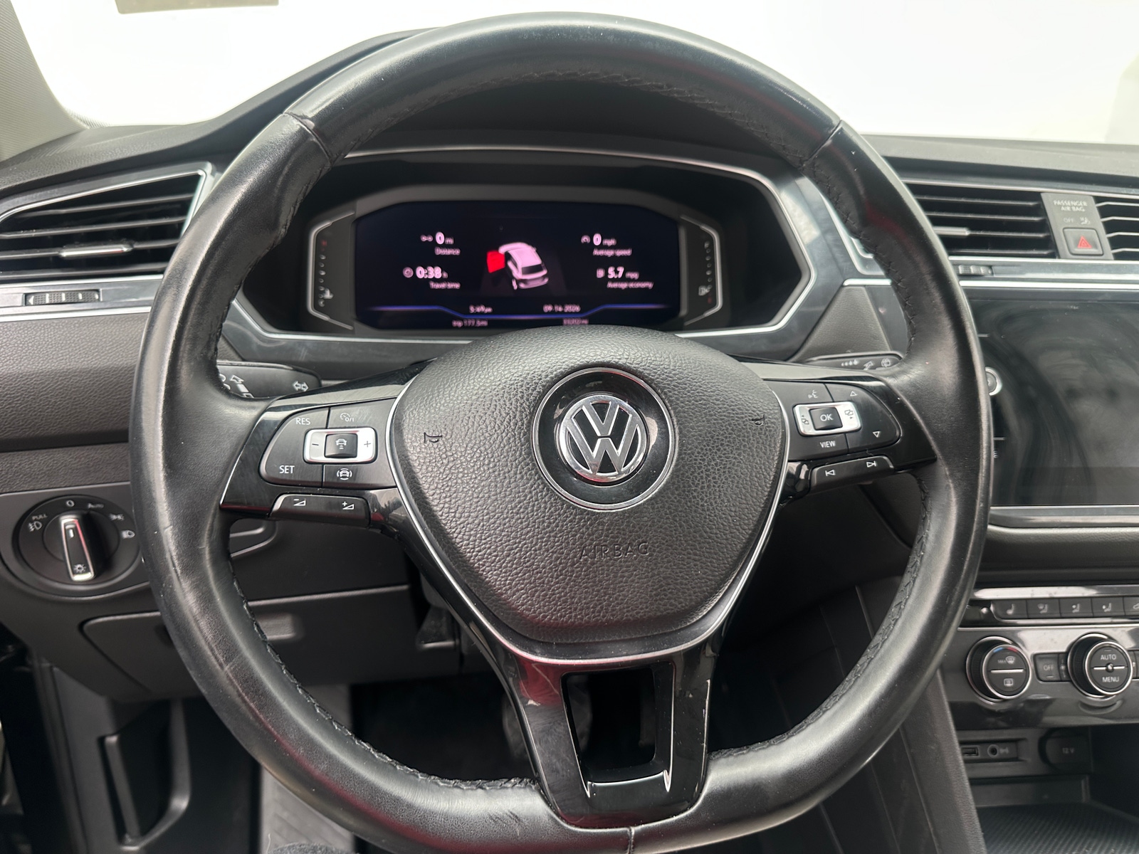Thumbnail: 2019 Volkswagen Tiguan - 5