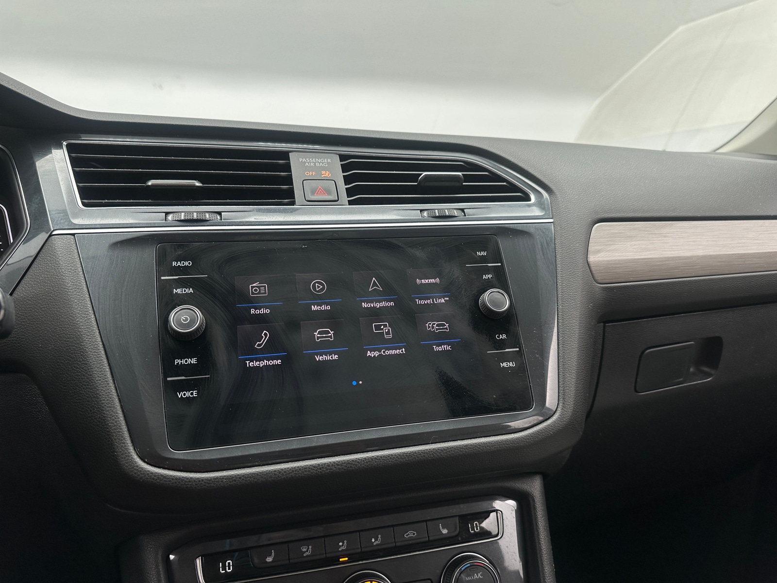 Thumbnail: 2019 Volkswagen Tiguan - 4