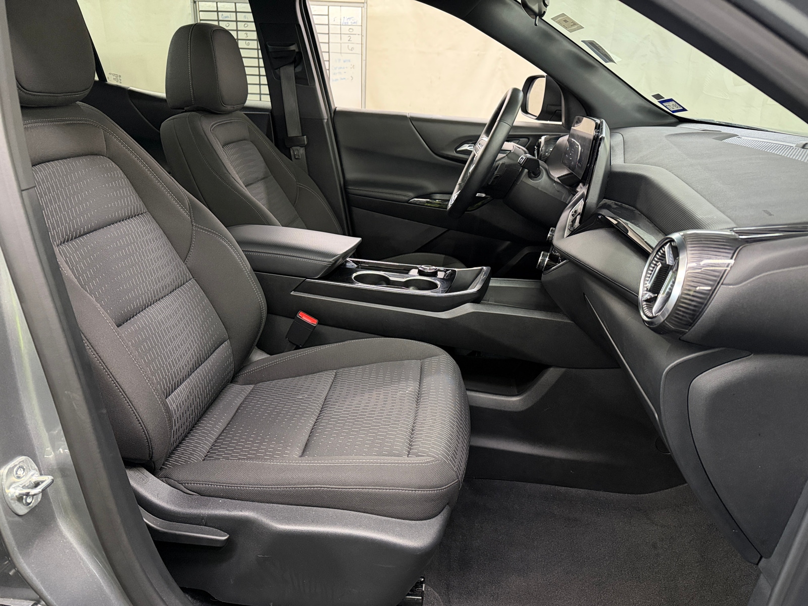 Thumbnail: 2026 Chevrolet Equinox - 2