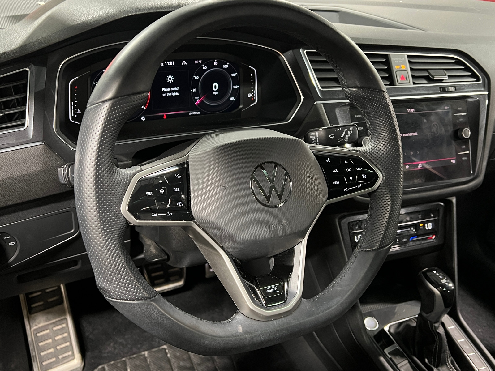 Thumbnail: 2022 Volkswagen Tiguan - 4