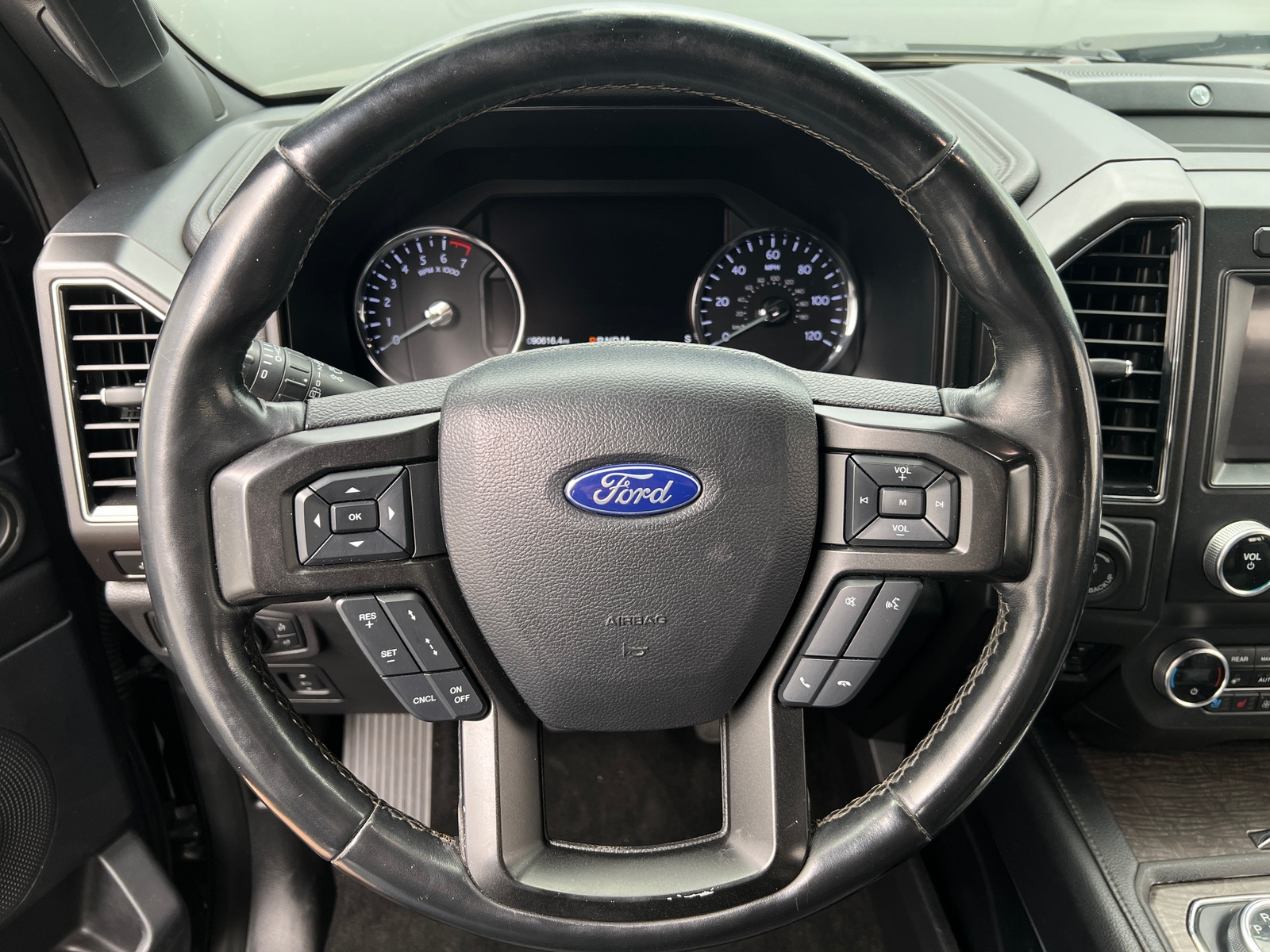 Thumbnail: 2019 Ford Expedition - 4