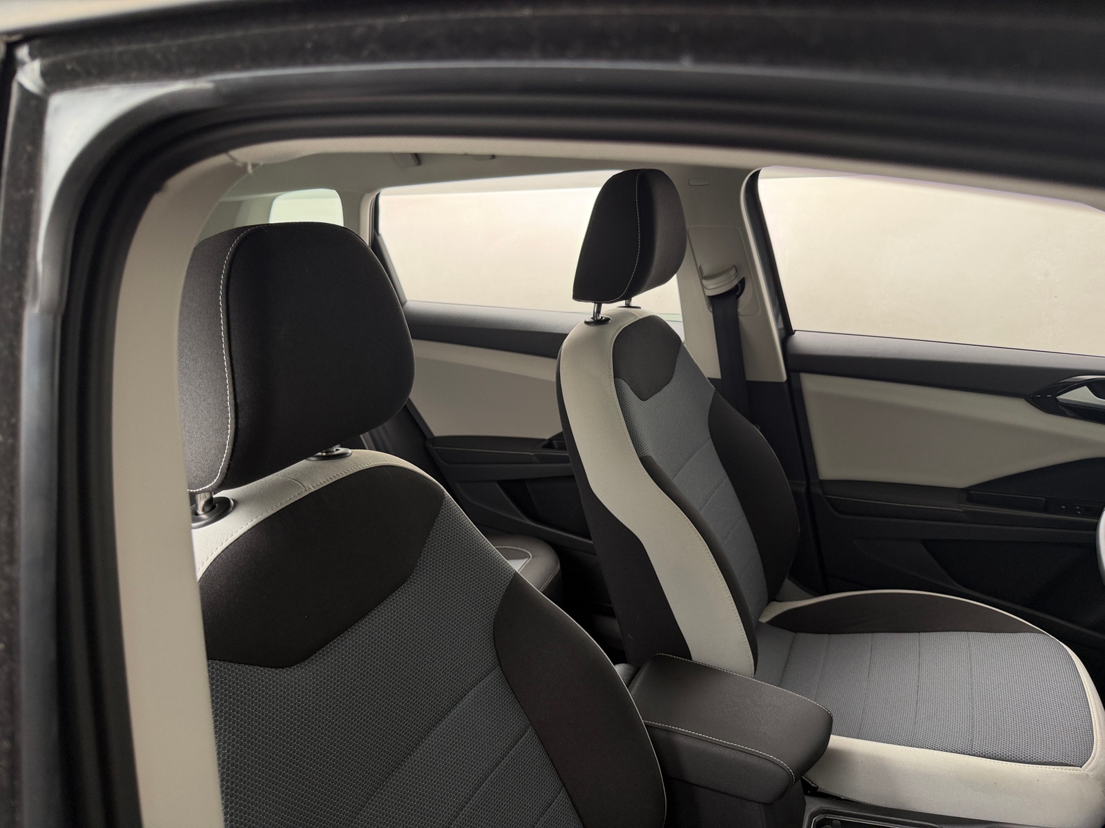 Thumbnail: 2025 Volkswagen Taos - 2