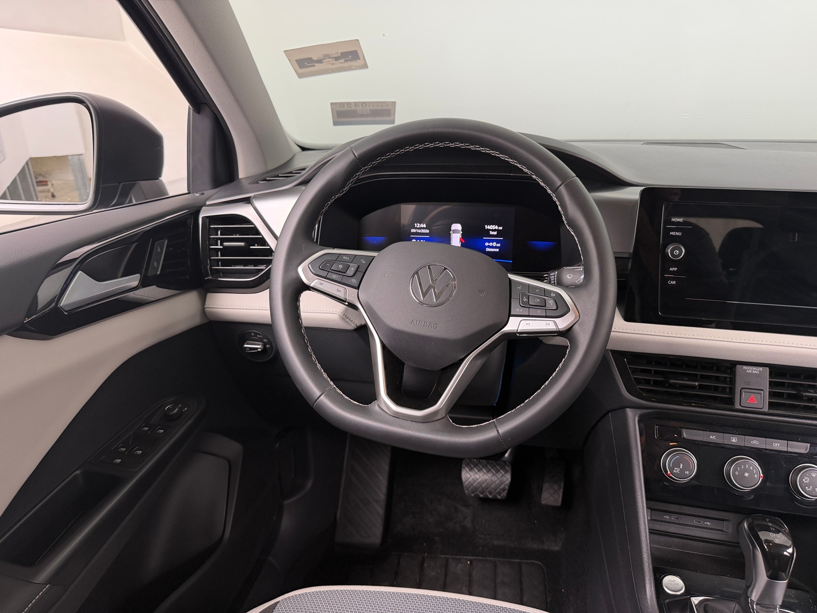 Thumbnail: 2025 Volkswagen Taos - 5
