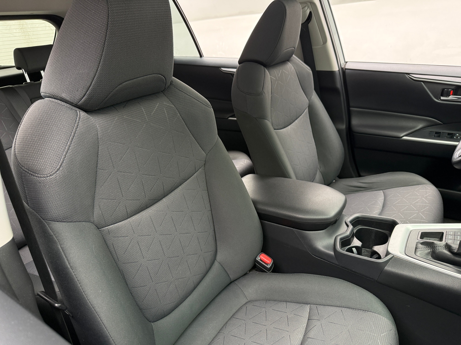 Thumbnail: 2020 Toyota RAV4 - 2
