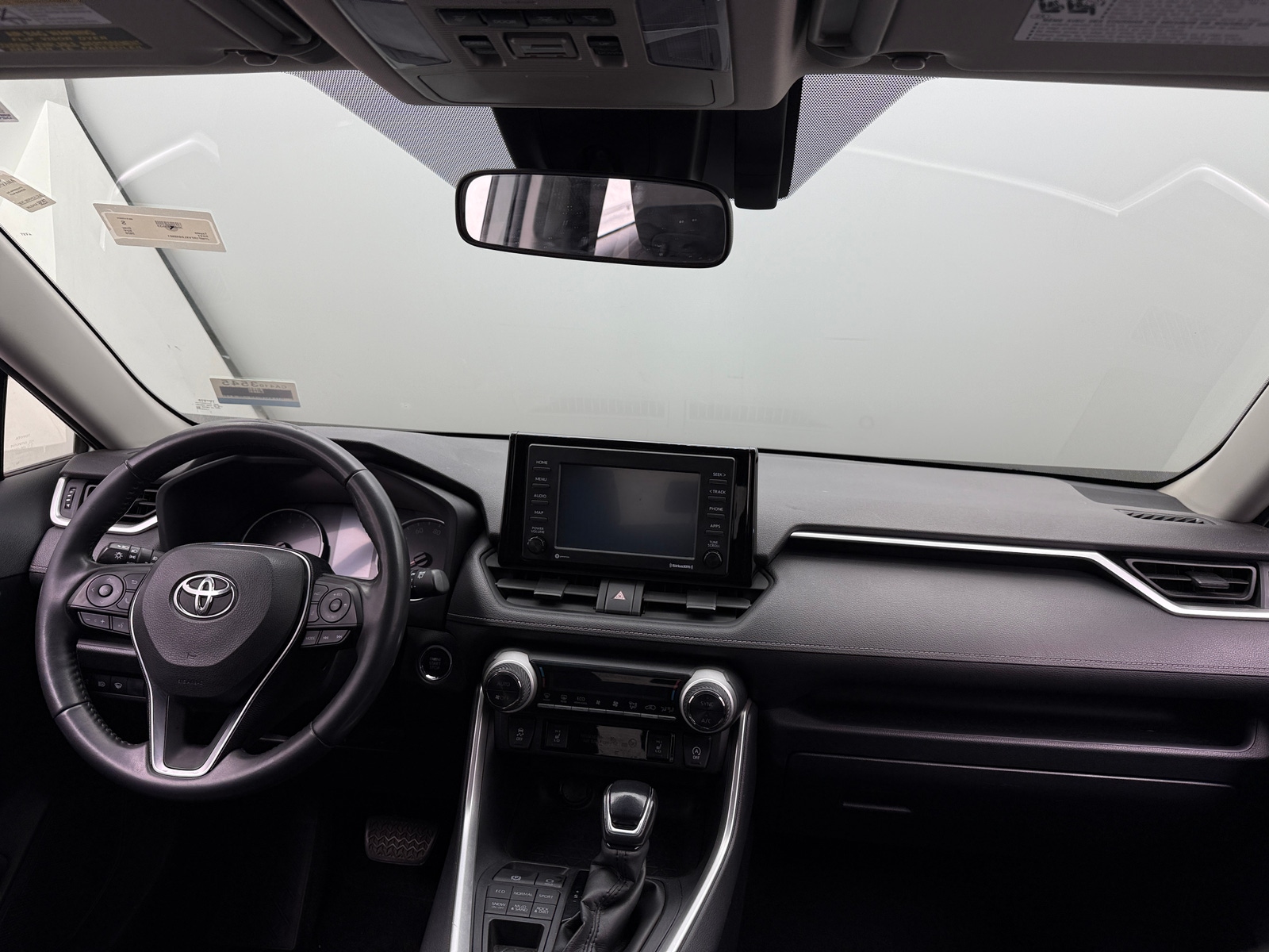 Thumbnail: 2020 Toyota RAV4 - 3