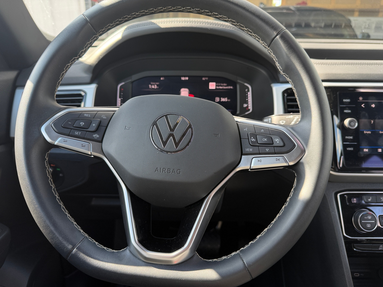 Thumbnail: 2023 Volkswagen Atlas - 4